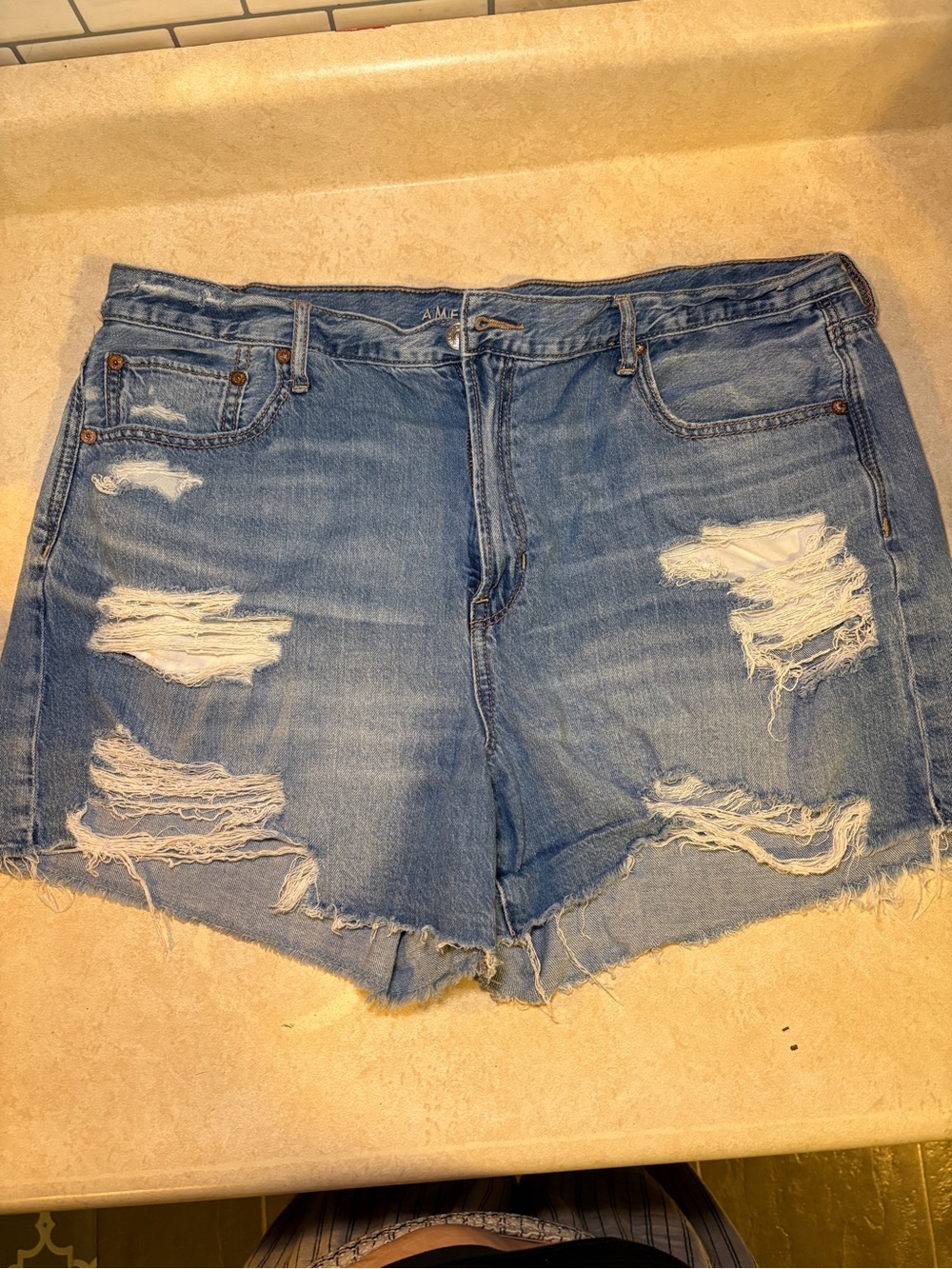 American Eagle Outfitters Distressed Light Blue Denim Shorts SZ 16